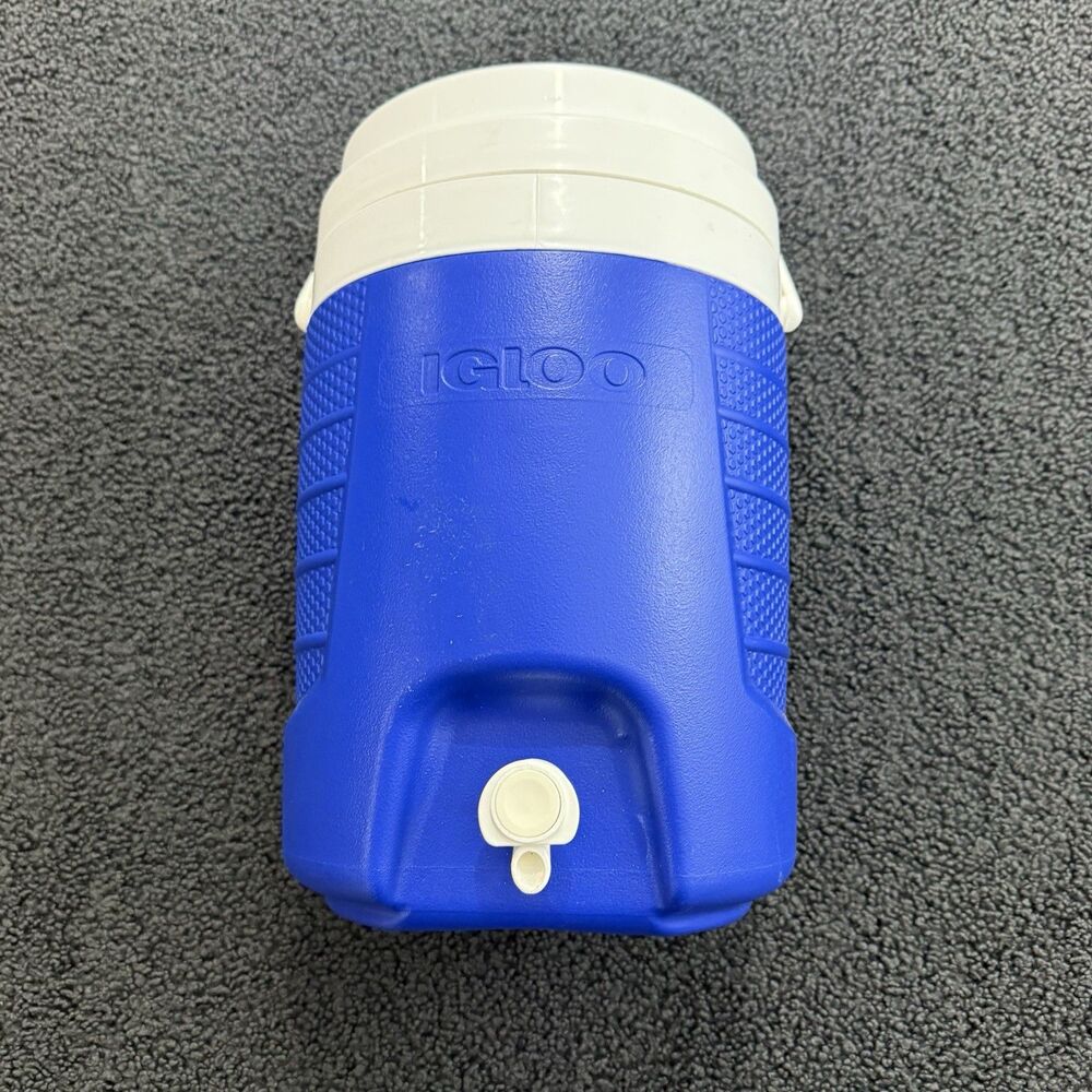 2-Gallon Sport Beverage Jug with Handle Blue Igloo Coolers Water